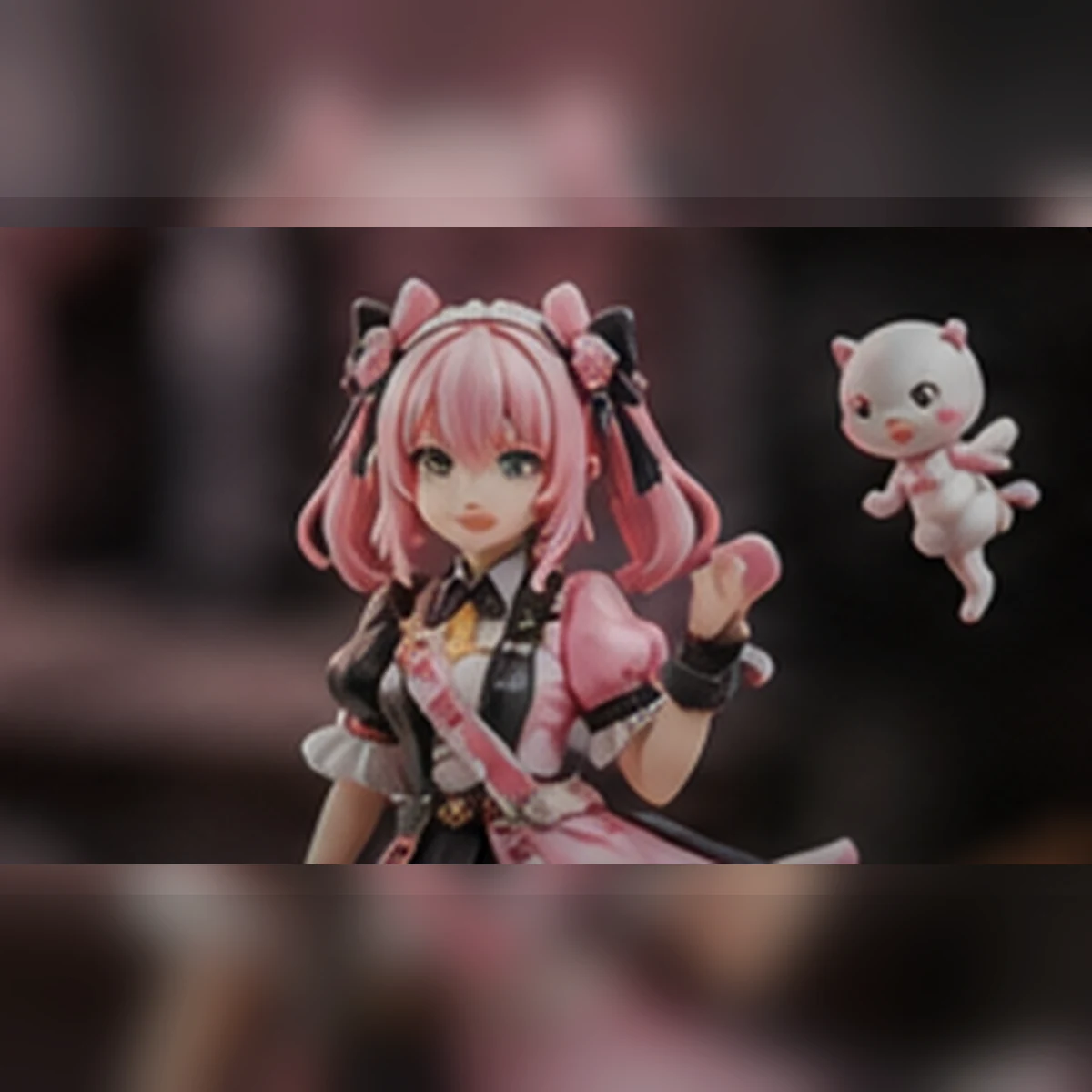 アニメ風キャラクターのミニチュアフィギュア